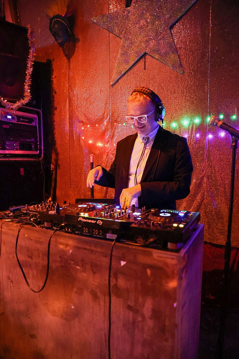 nyc wedding dj misha savage