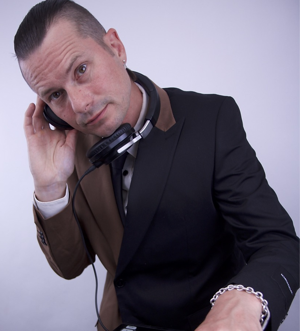 patrick-coll-hudson-valley-wedding-dj-1_edited_edited.png