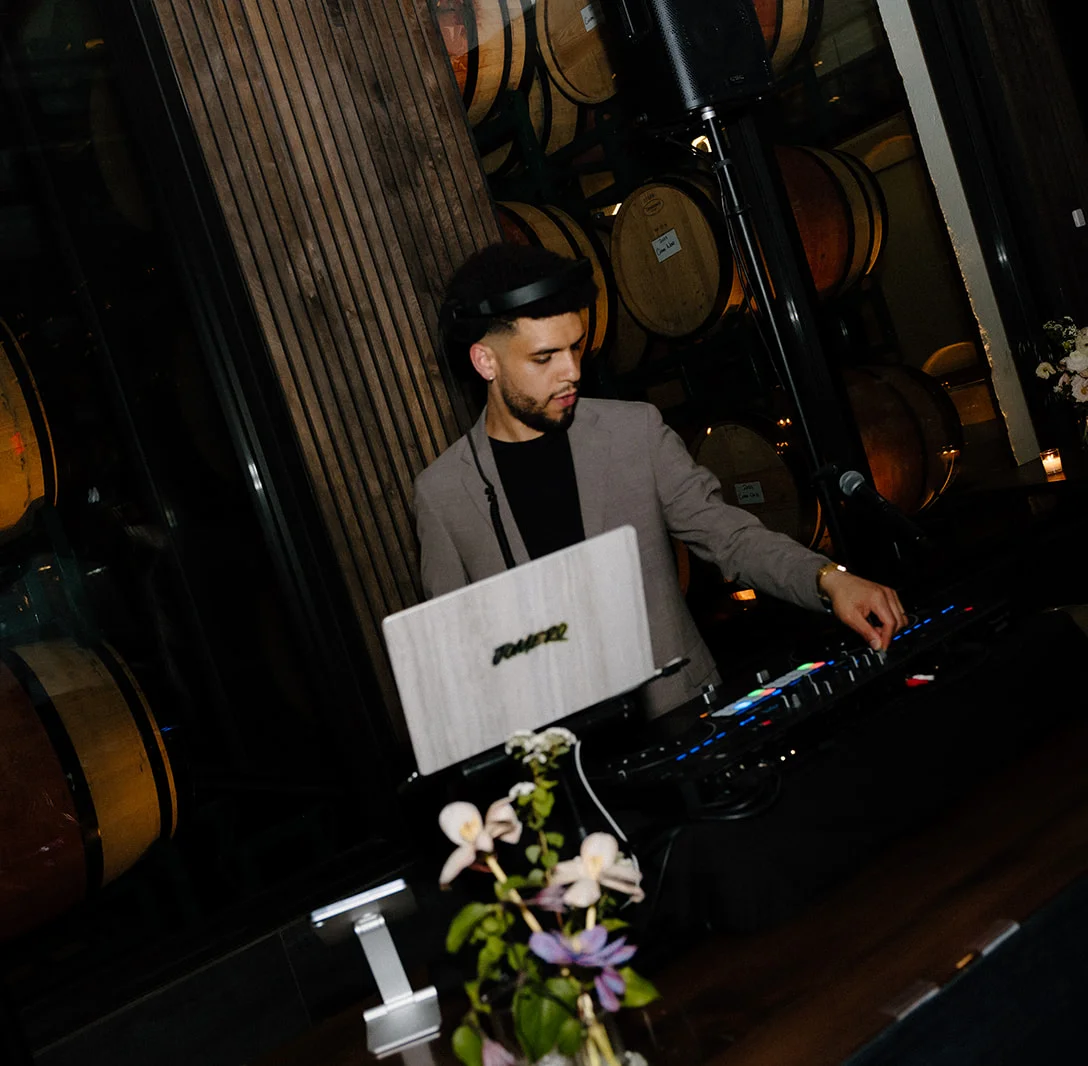 nyc wedding dj jonathan romero