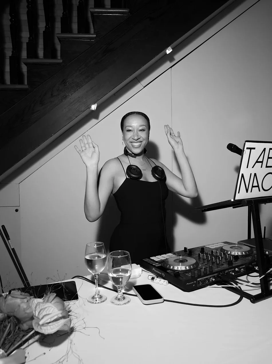 nyc female wedding dj taela naomi