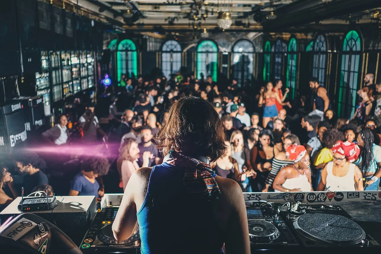 Brazilian wedding DJ NYC Flavya Gaeta