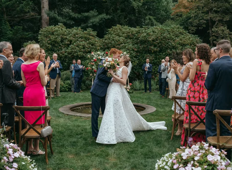 How NYC Wedding DJs Approach Fairfield County Weddings Differently