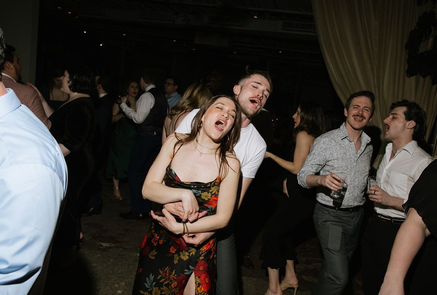 nyc wedding dj packed dance floor