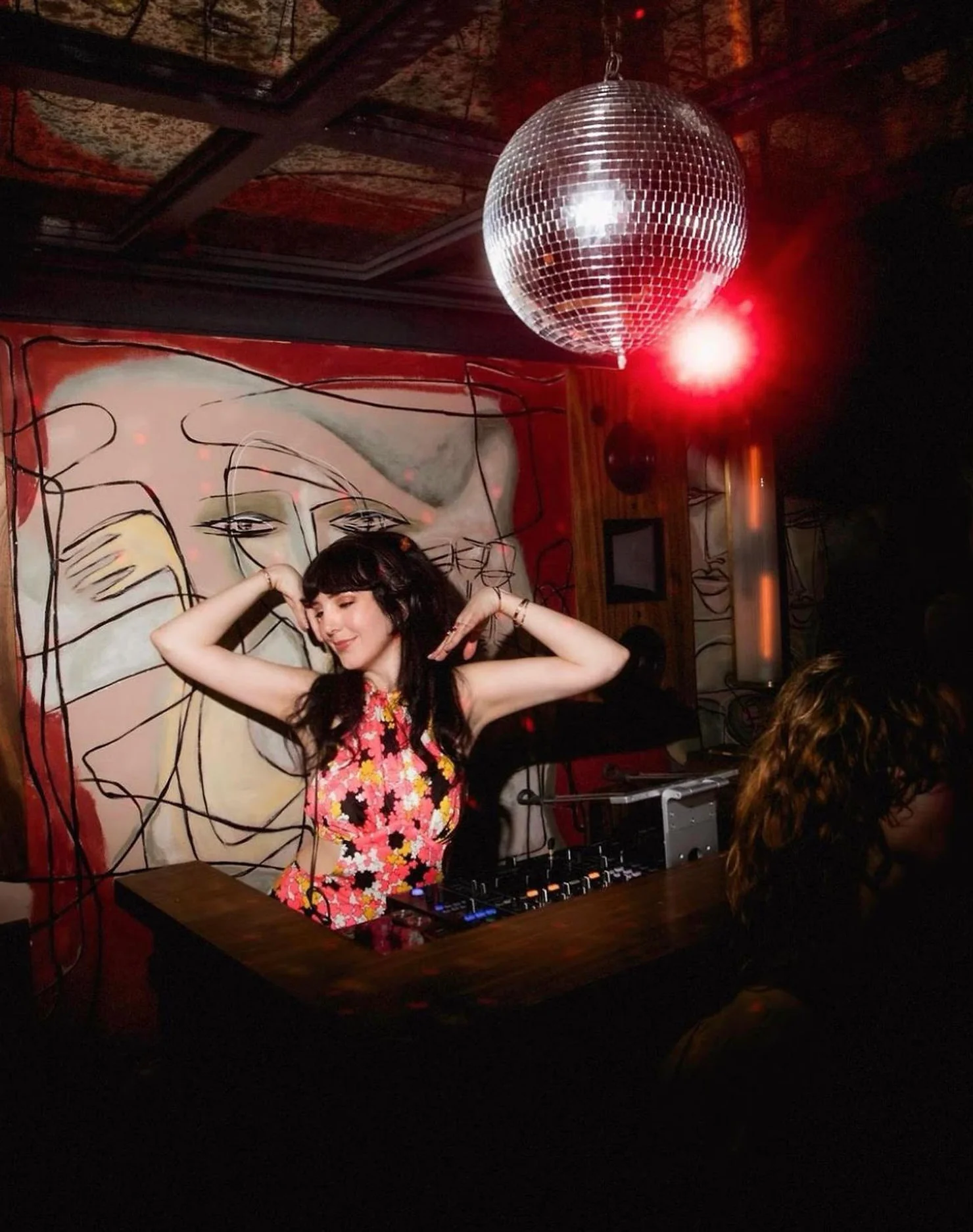 non-traditional wedding DJ Bailey is based in Saugerties, NY. She held residencies at NYC spots like the Soho Grand and the Roxy Hotel and is known for DJing with a large vinyl collection. Before DJing full time she owned a vintage clothing store in the East Village specializing in 60s and 70s pieces. She brings serious music knowledge and a very clear point of view to every wedding she works.