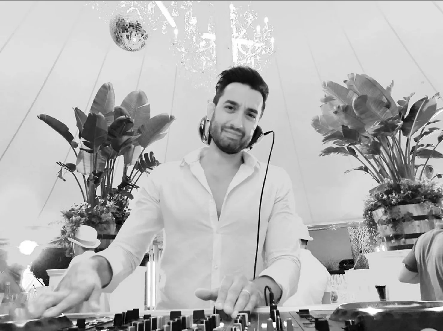 The top 10 wedding DJs in NYC